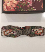 Load image into Gallery viewer, Gucci Blooms Silk Headband
